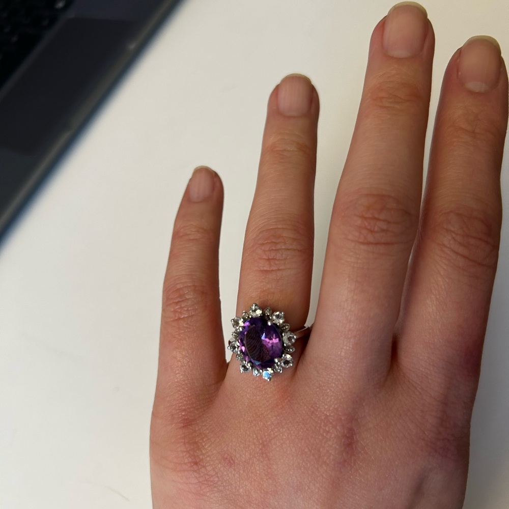 Sparkly Purple Gemstone Ring Size 7 - Picture 14 of 17